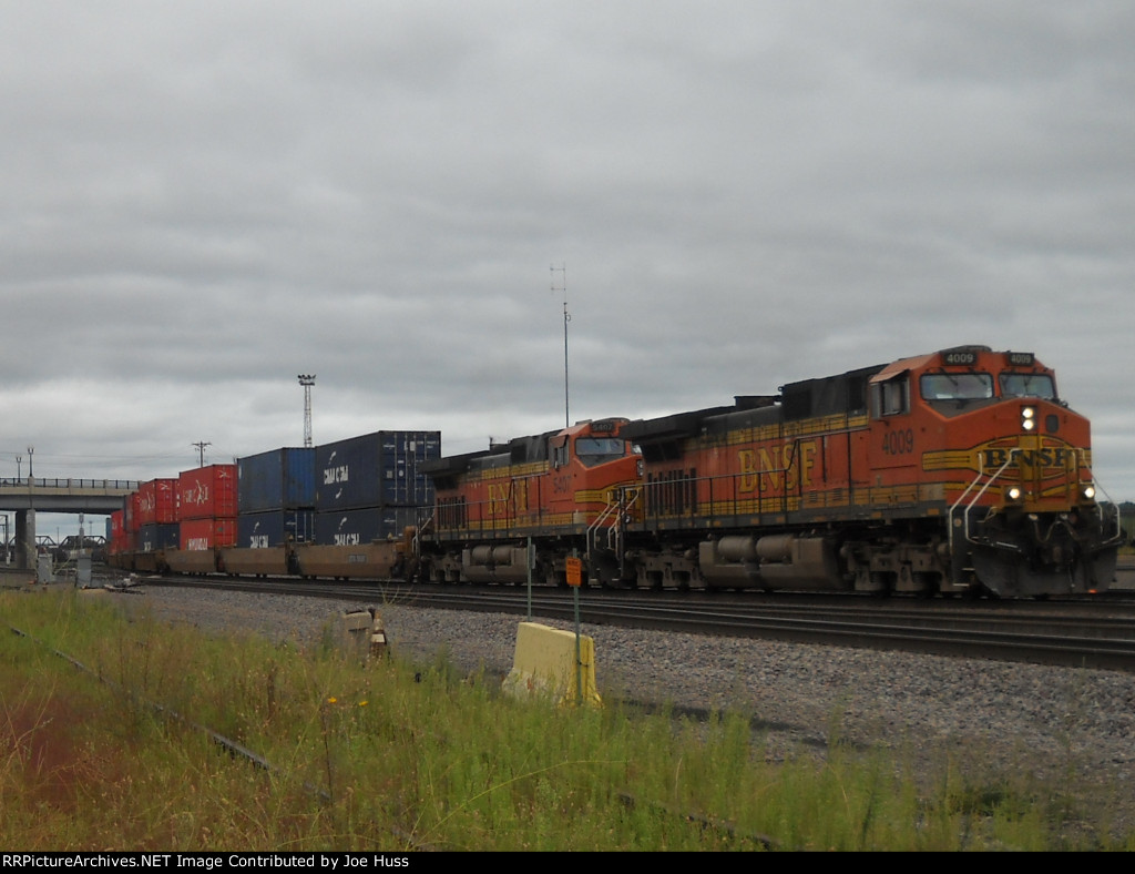 BNSF 4009 East